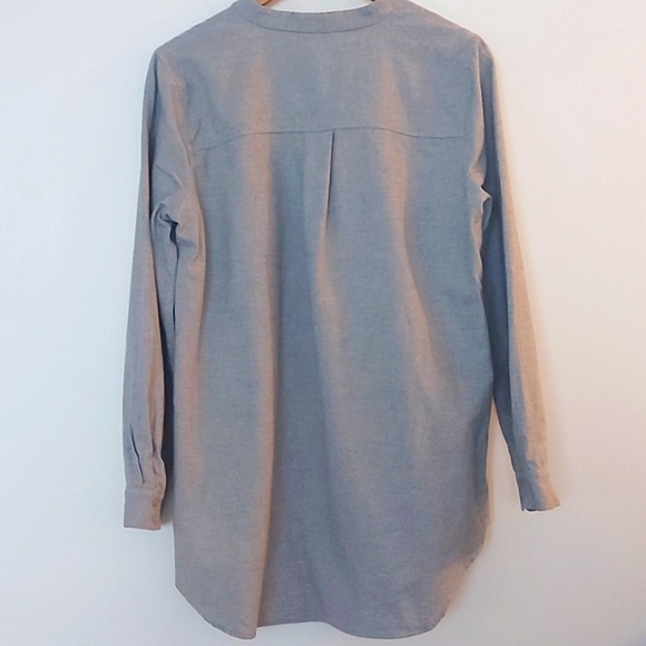 Eileen Fisher Organic Cotton Button Down Top Collarless Light Gray Size Medium - Picture 3 of 8